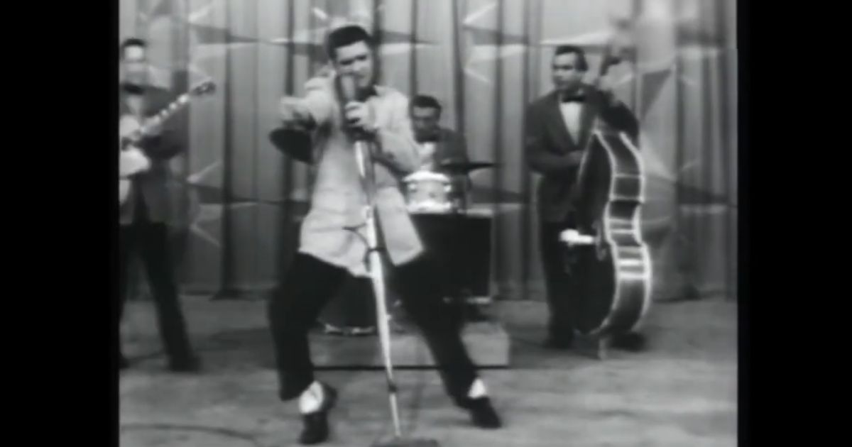 Elvis Presley – Hound Dog